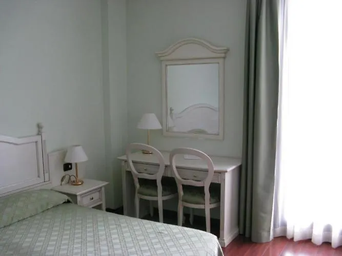 International Hotel Iseo 3*,  Italia