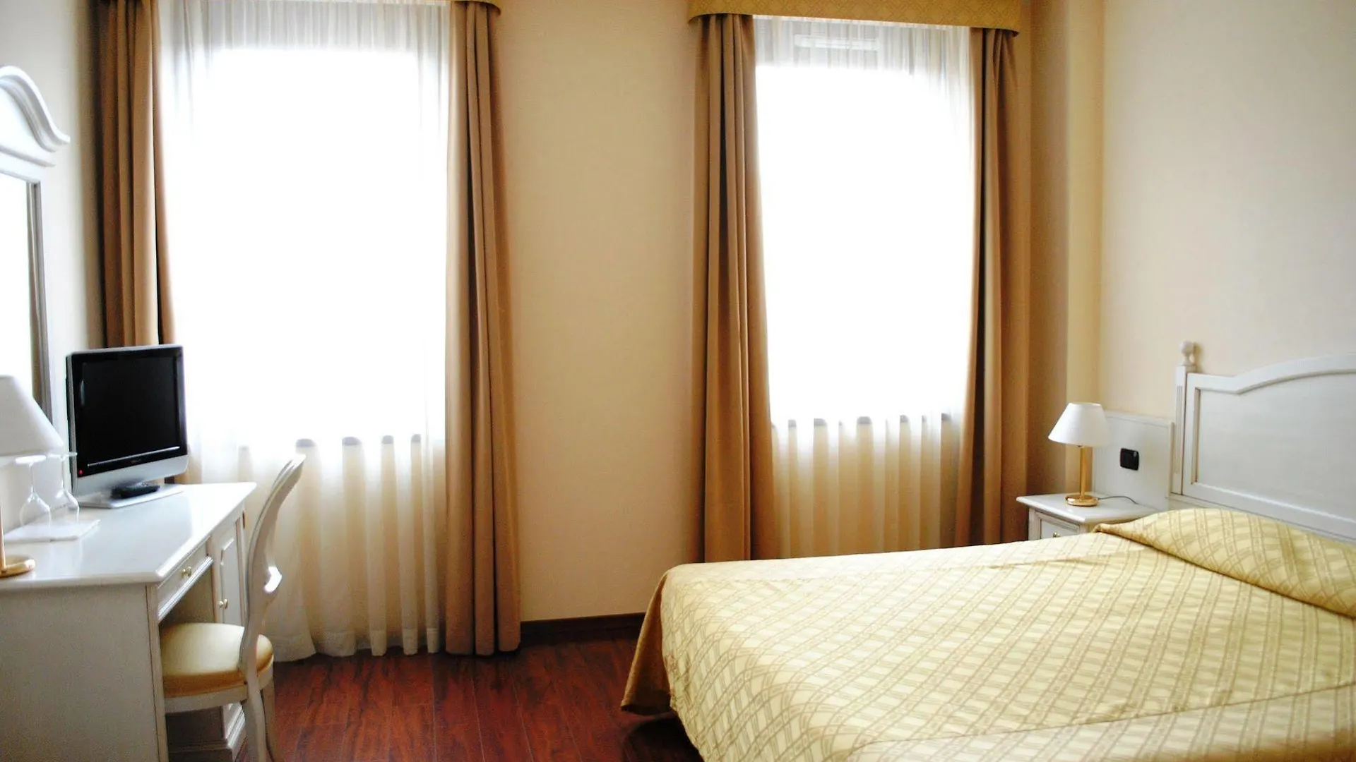 ***  International Hotel Iseo Italia